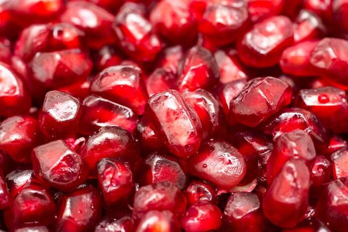 Pomegranate seed oil based cream will help stop age-related changes in facial skin